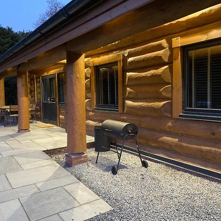 Ewes Water Log Cabins Langholm Dış mekan fotoğraf