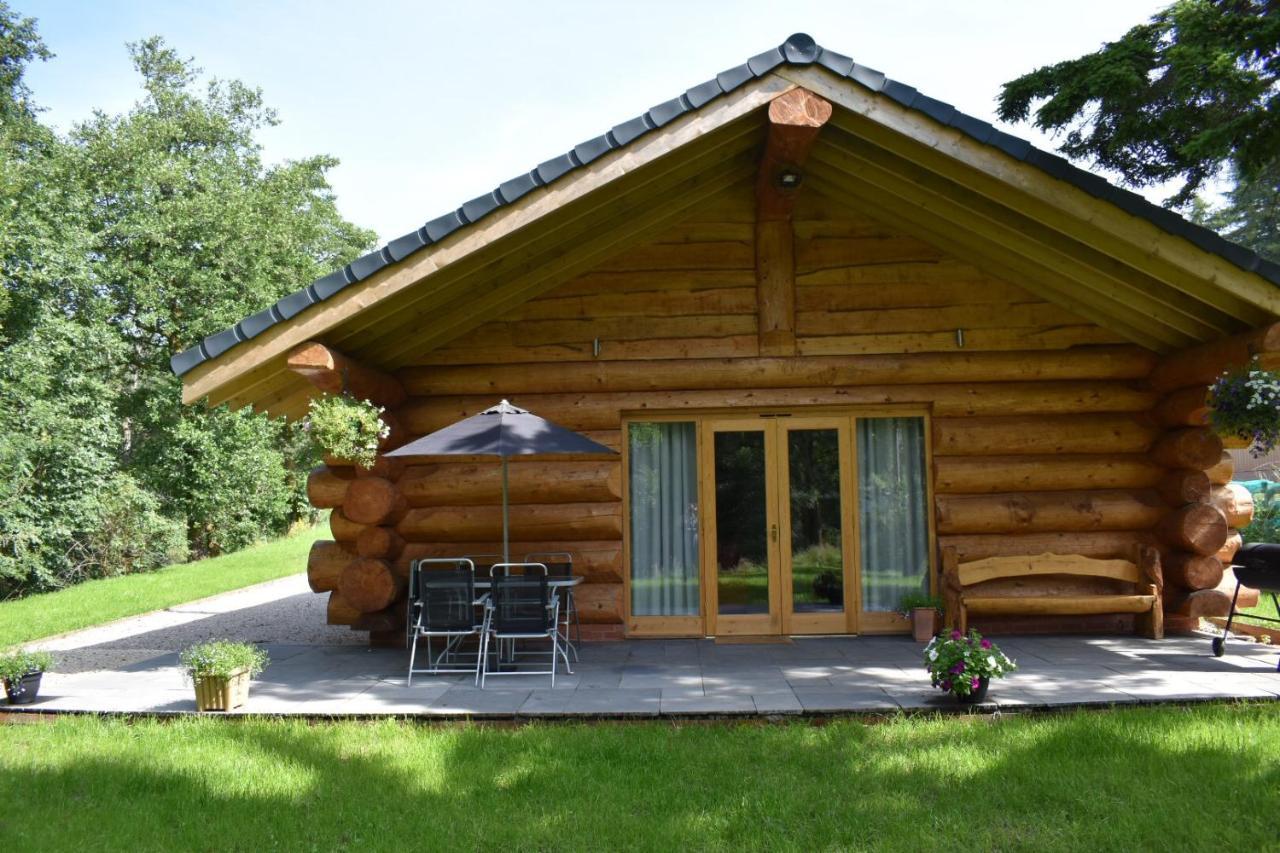 Ewes Water Log Cabins Langholm Dış mekan fotoğraf