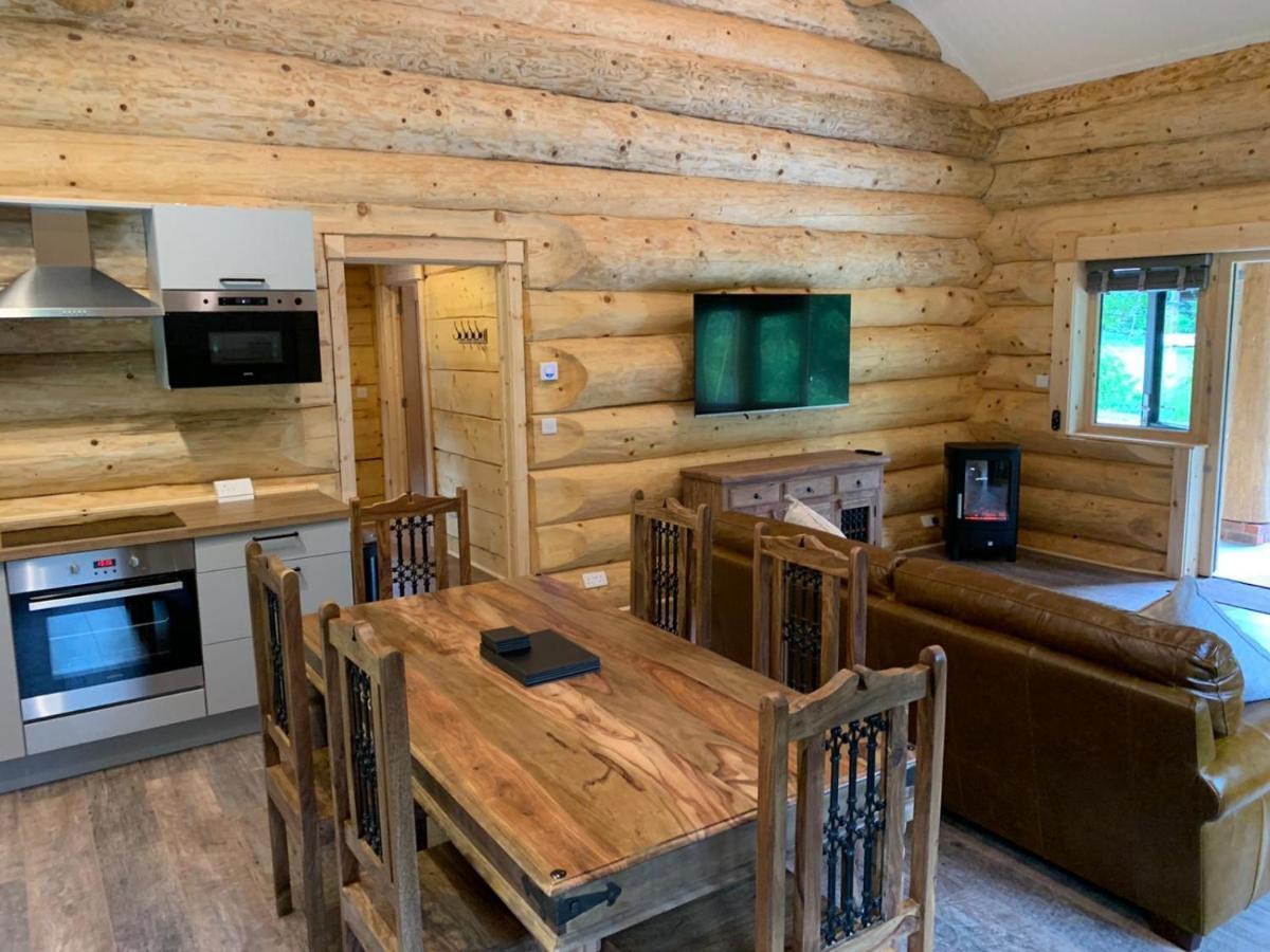 Ewes Water Log Cabins Langholm Dış mekan fotoğraf