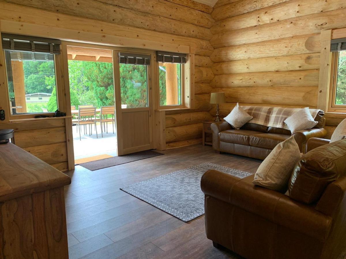 Ewes Water Log Cabins Langholm Dış mekan fotoğraf