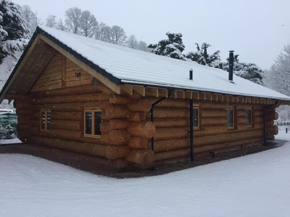 Ewes Water Log Cabins Langholm Dış mekan fotoğraf