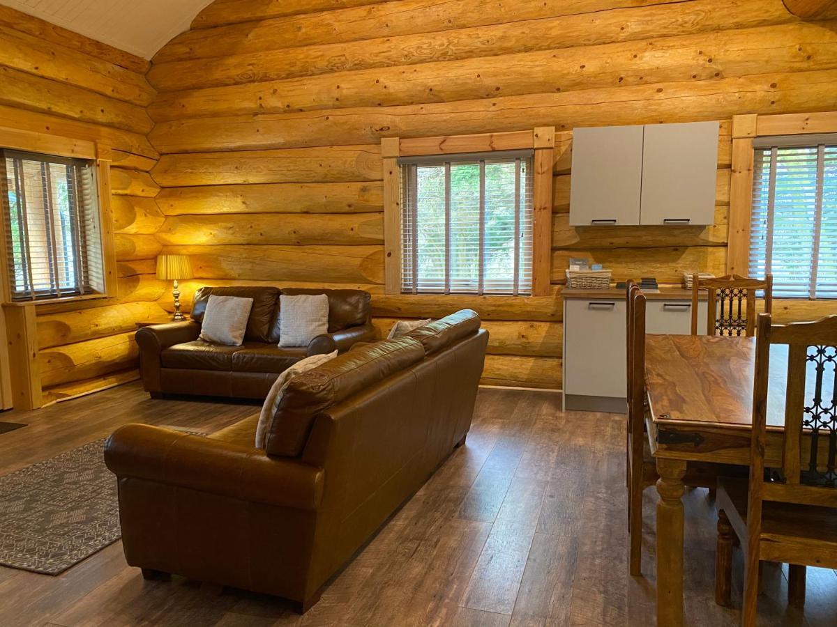Ewes Water Log Cabins Langholm Dış mekan fotoğraf