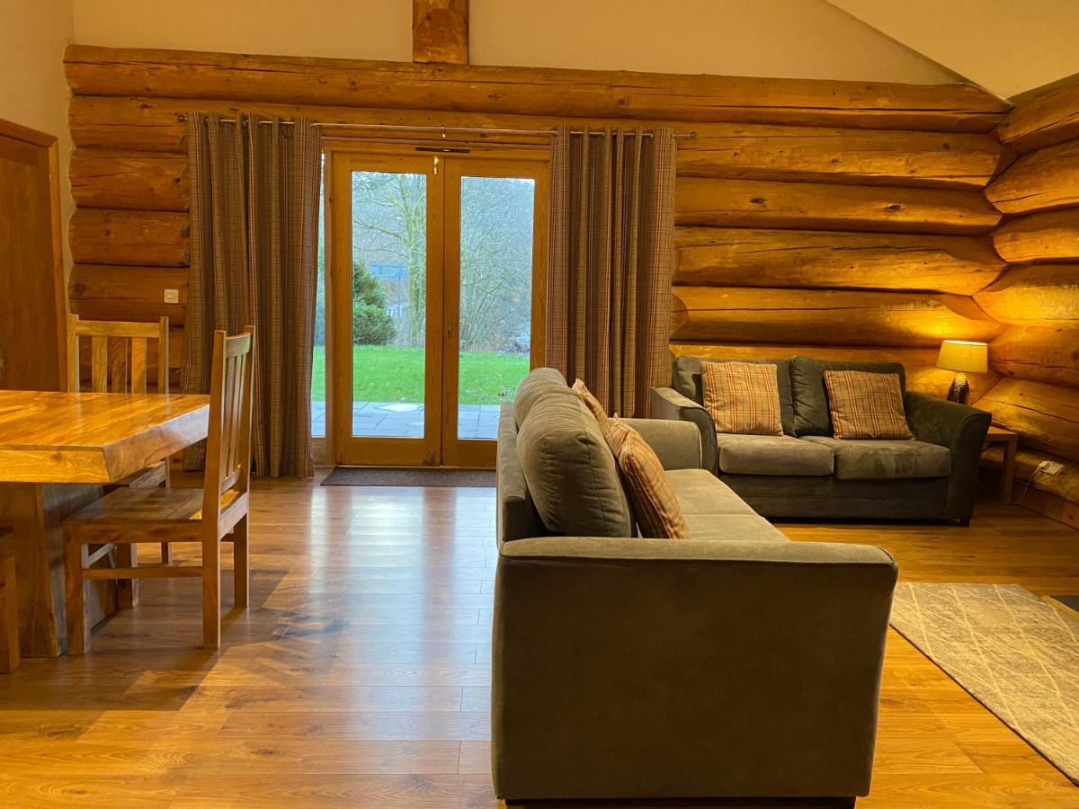 Ewes Water Log Cabins Langholm Dış mekan fotoğraf