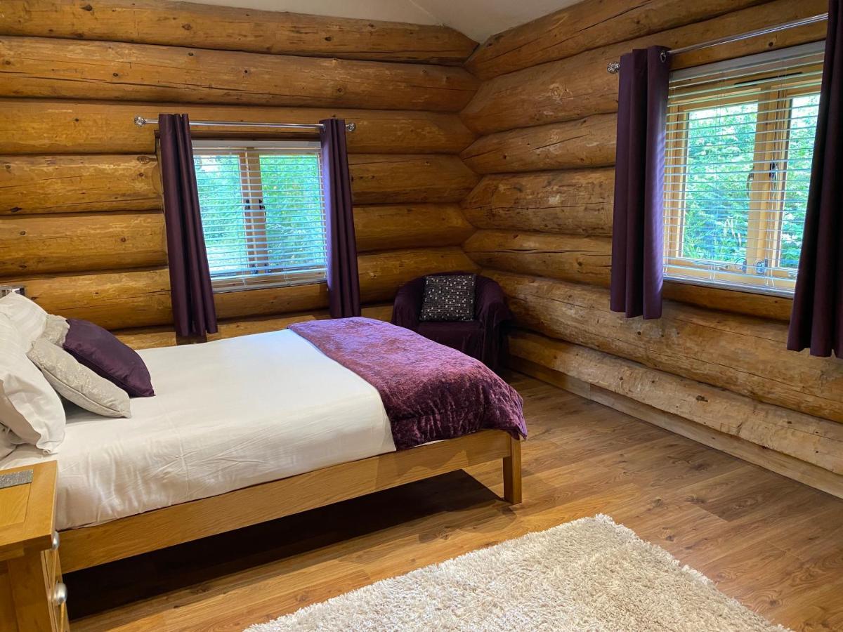 Ewes Water Log Cabins Langholm Dış mekan fotoğraf